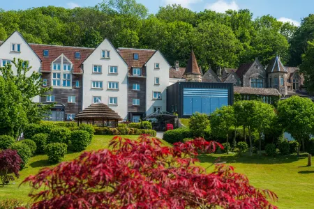 DoubleTree by Hilton Bristol South - Cadbury House Отели рядом с достопримечательностью «Clevedon Pier and Heritage Centre»