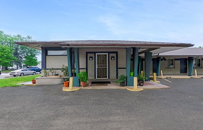 Red Carpet Inn Garfield Heights