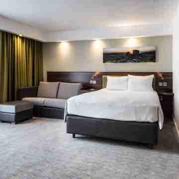 Hampton by Hilton Exeter Airport Rooms