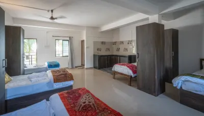 De Lavender AC Hostel
