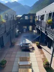 BEST, Location, New remodel, Block to Gondola&Town