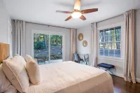 Beautiful home in the heart of Raleigh, perfect blend of convenience & comfort.