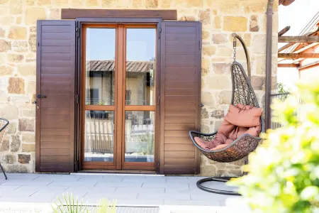 Vacation Home La Perla del Lago-All the comfort of your own home with a lake view!