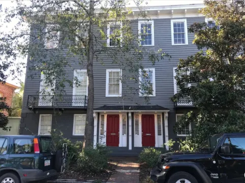 Stylish Apartment walk to Forsyth Park King Bed