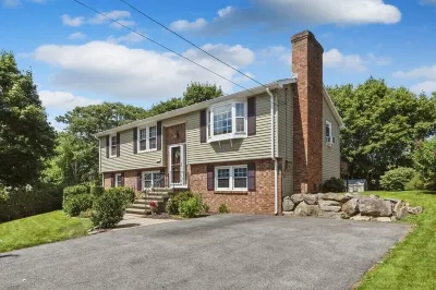 Ocean Breeze / 8-Minute Walk to Beach Hotels near Long Beach