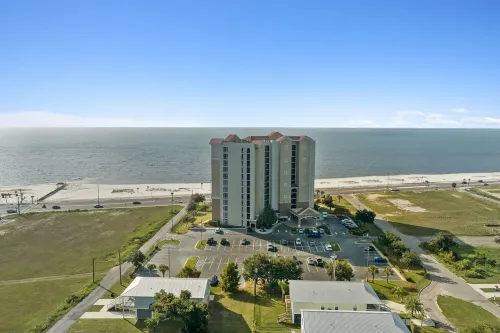 Gulf-Front Luxury End Unit with Infinity Pool, - Beach