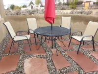 New adobe guest house - mountain views - great location - hot tub