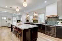 Newly renovated home in Historic Downtown Georgetown!