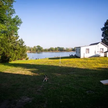 River Haven — Firepit, Hot Tub, Views, Amenities Galore!