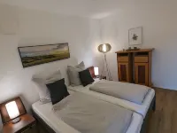 Lesum-auen. Ruhige Ferienwohnung mit Terrasse und Garten Hotels in Osterholz