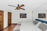 Luxury Private Lake House w/ Hot Tub & Dock!