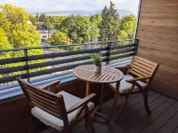 Bozeman Winter Getaway: Heated Garage + Mountain Views!