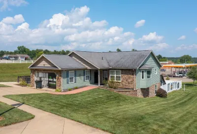 Welcome to The Captain and Crew Quarters on Anchor Drive at Apple Valley Lake!