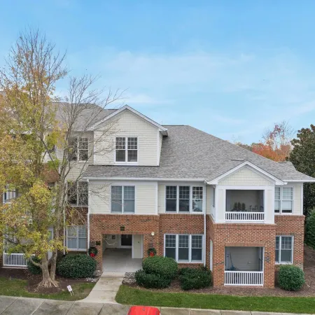 Beautifully Updated Penthouse Condo in West Cary