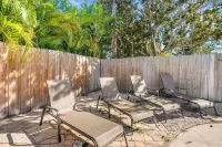 Entire Home in Seminole! 5 minutes from the beach! Plant Sumner House 주변 호텔