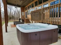Serene Lake Home Hotel a Scott