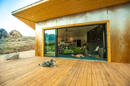 East Wind, unique house with majestic views