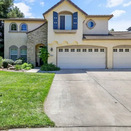 Large Family home near Sequoia National Park