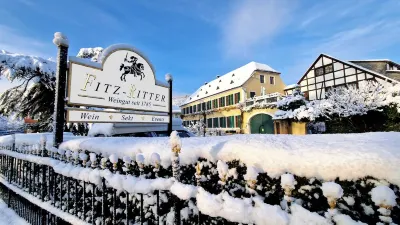 Gutshaus Suite #2 "magdalena" im Weingut Fitz-ritter - Vdp/biozertifiziert Hotels in der Nähe von Weingut Brenneis-Koch , Matth. Koch+Verena Suratny GbR