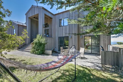 Stunning views near beaches and bluff