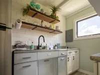 Cozy contemporary Lakefront Cottage Hotels in Branch County