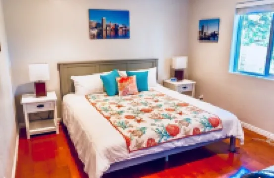 Comfortable 6 Br Home - Hot Tub + Boat Parking