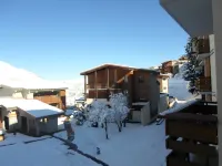 Apartment in Les Deux Alpes 1800 Hotels in Vénosc