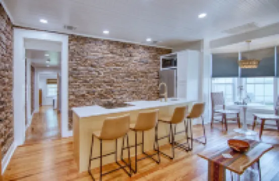 Robin Ave. House Hotels in Mason County