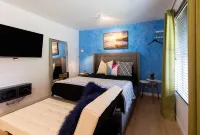 New Condo with Heated Pool Laundry & More Hotels near Cabo Blanco Restaurant Cypress