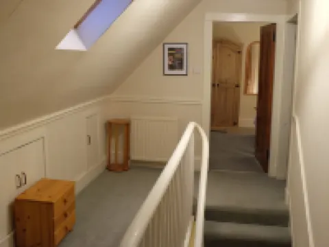 Fabulous house with sun-doors and patio - Large mature garden. Mountain views. Hotels in Ballater