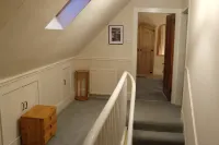 Fabulous house with sun-doors and patio - Large mature garden. Mountain views. Hotels in Ballater