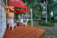 Art Sanctuary,  Pool & Ping Pong , Fire-pit patio