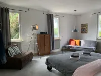 5 minutes from the OUTLET Large XL vacation business city family apartment for 6 guests