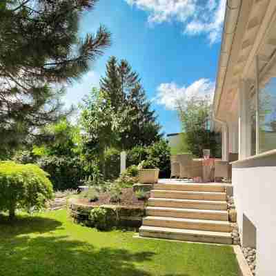 Holiday apartment with a special flair, view of the mountains and close to the lake. Hotel Exterior
