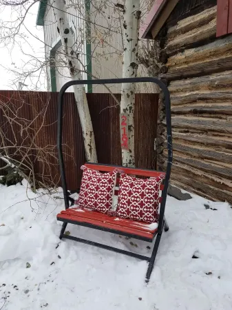 A Little Cabin with Hot Tub in Red Lodge, Montana. Отели в г. Карбон