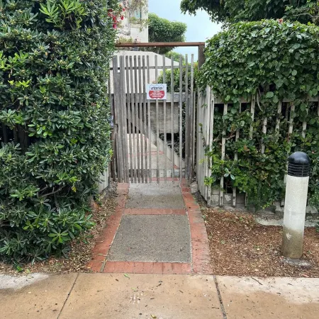 Just a few steps to stairs to ocean! Gated. The Sanctuary at South Sierra