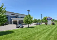 Hampton Inn Youngstown-North Hotels near Ohio Welcome Sign