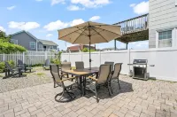 Comfy & Cozy - 3BR  House -  1 Block to the Boardwalk 포인트플레전트해변 호텔