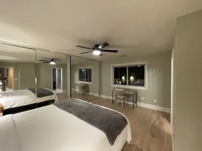 Peaceful Retreat with Ocean Views, Tall Pine Trees, and Beautiful Garden Hotels near Studio 391