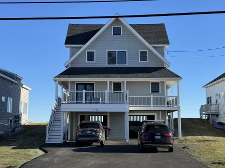 Brand new Five bedroom beachfront home on Moody Beach...Amazing location!