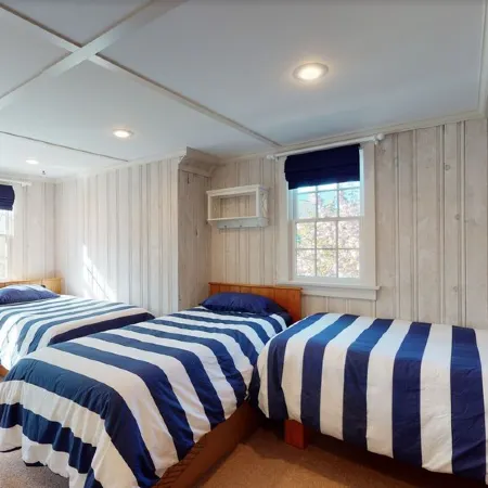 4BR, updated home in Surfside. Sleeps 8 adults, big yard/porch/deck, central air