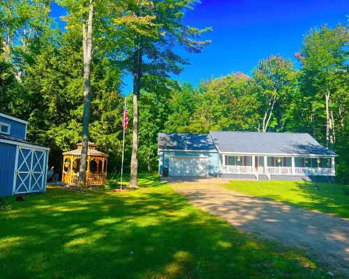 Trails end base camp - direct trail access! Hotels in Munising Township