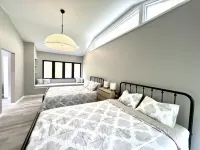Modern Spacious Retreat right next to Purdue & Nature, full size 14-game Arcade!