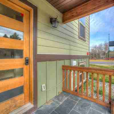 Lovely 3 bedroom Apartment in Bozeman! Unit #C Others
