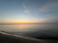 Charming Cottage w/ HOT TUB - 5 Min from LAKE MICHIGAN!