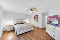 2 King ! Newly renovated w/8 beds sleeps upto 16 people