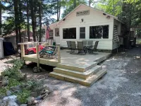 Kettle Cove in Sebago Lake, Maine キャスコのホテル