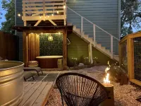 TheStudio@MonticelloPark-CowboyPool+Hottub+KingBed Hotels in West San Antonio