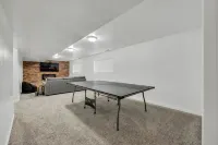 5 Bedroom, 3 King, sleeps 15 Near Skiing, hiking