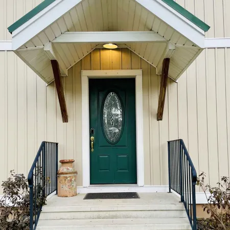 ⭐ Spacious Lake House Just Minutes From The Slopes ⭐
